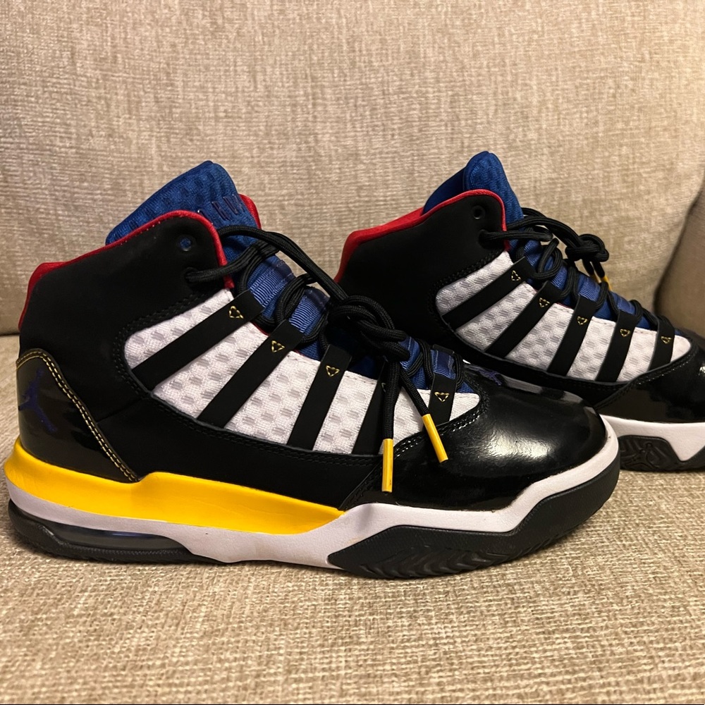 Air Jordan Max Aura